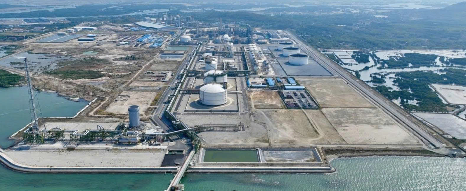 Dự án Cải tiến Tổ hợp Hóa dầu Miền Nam Việt Nam LSP - Gói Móng Piperack Khu vực Process Unit