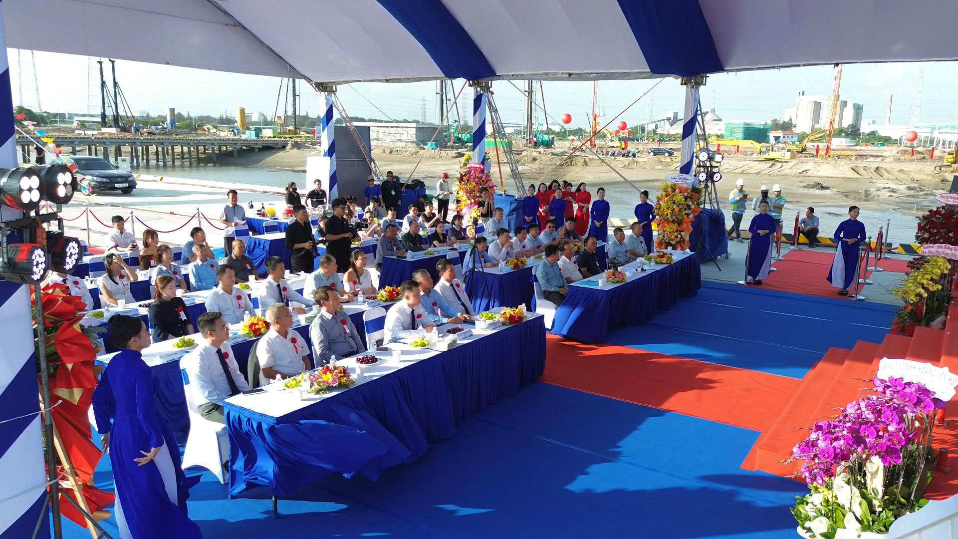 Lễ đón nhận tàu hàng thương mại đầu tiên tại Cảng Mỹ Xuân A – Dấu mốc quan trọng trong hành trình phát triển hạ tầng cảng biển và hạ tầng công nghiệp