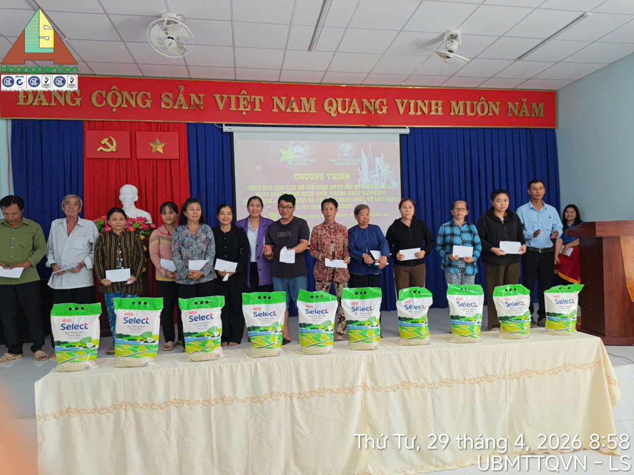 z7773863734428_bdb30ddf07ce75d19f472d644cc07cf7