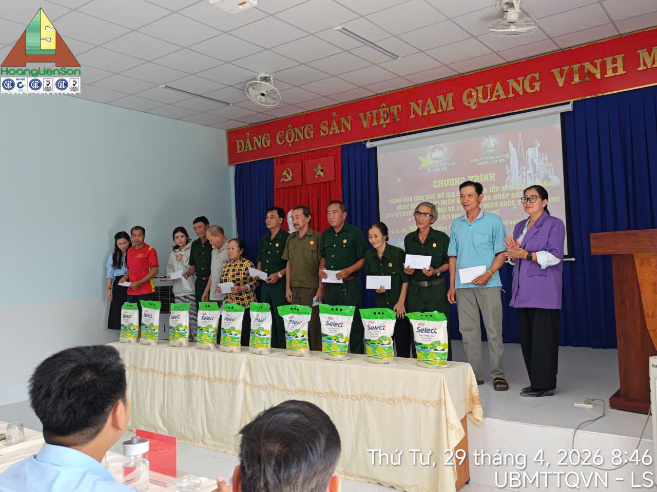 z7773863770498_bf1e92c10e4d173a4e60368edca0fd9a